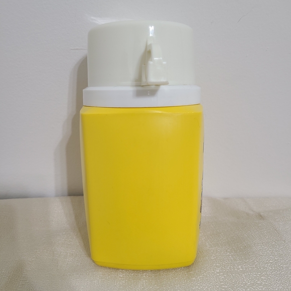 King Seeley Thermos Retro Vintage Smurf Yellow White Thermo with Cup, Smurfette - Picture 3 of 10